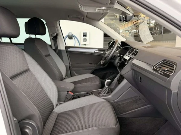 Volkswagen Tiguan (2023) — foto 3 van 23