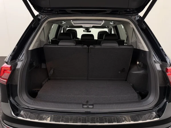 VOLKSWAGEN Tiguan Allspace (2018) — foto 8 van 33
