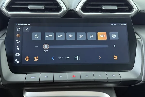 MG ZS Hybrid+ (HEV) (2025) — foto 8 van 21