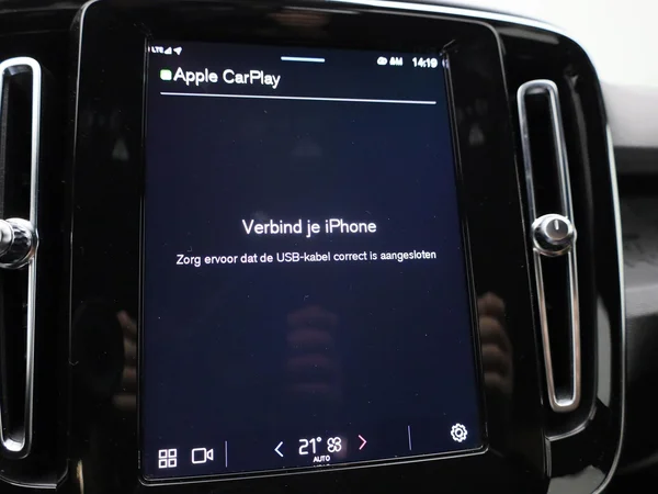 Volvo XC40 (2023) — foto 16 van 46