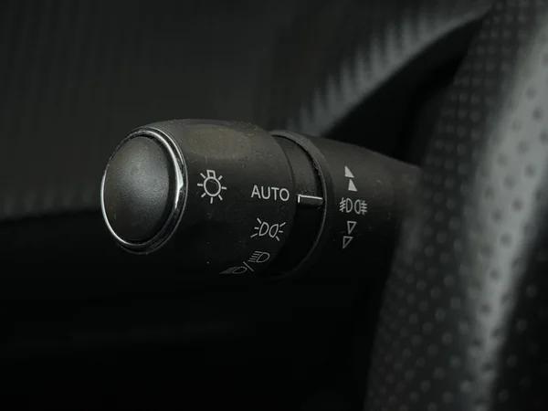 PEUGEOT e-2008 (2022) — foto 16 van 31