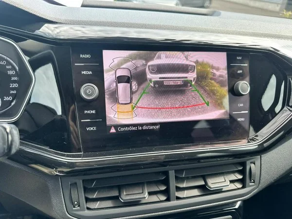 VOLKSWAGEN T-Cross (2023) — foto 18 van 28