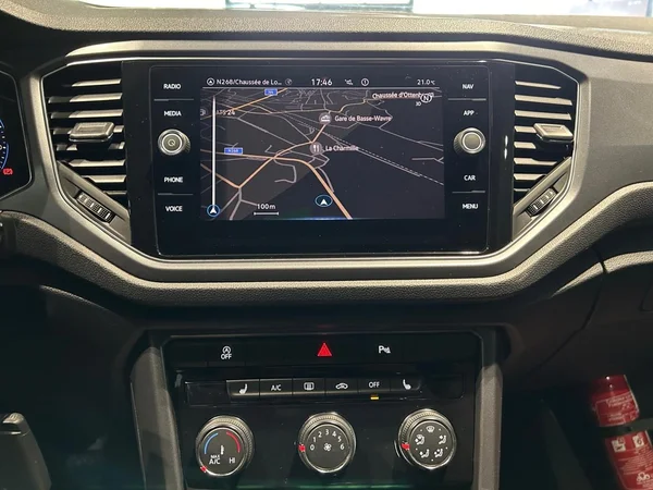 VOLKSWAGEN T-Roc Cabriolet (2021) — foto 11 van 25