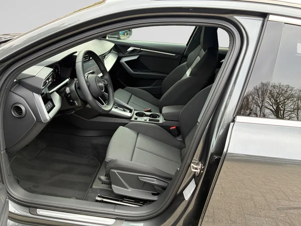AUDI A3 Sportback (2025) — foto 8 van 24