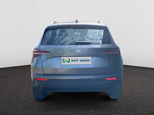 SKODA Karoq (2023) — foto 12 van 17