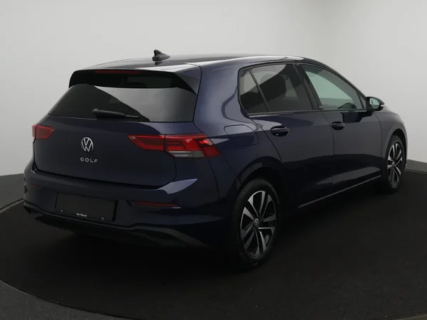 Volkswagen Golf (2021) — foto 12 van 28