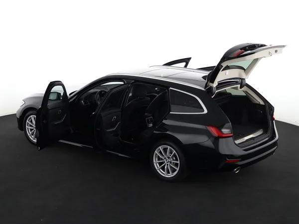 BMW 330 (2021) — foto 31 van 32
