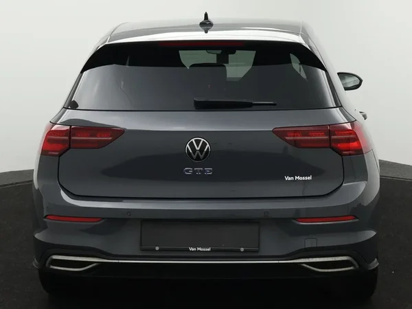 Volkswagen Golf (2022) — foto 19 van 31