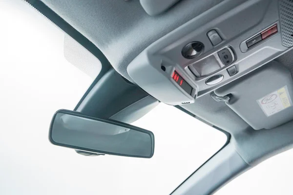 Peugeot E-208 (2023) — foto 20 van 43