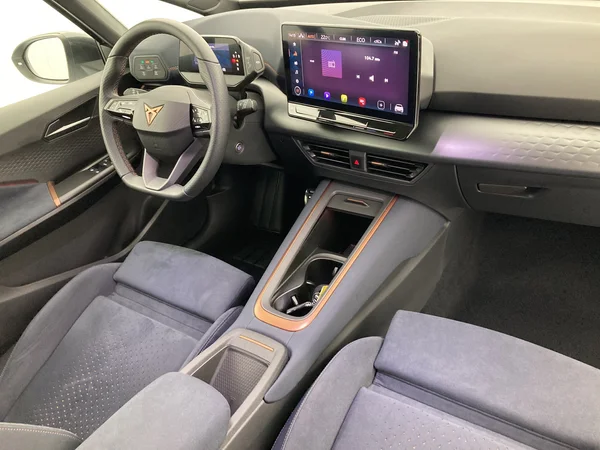CUPRA Born (2022) — foto 30 van 32