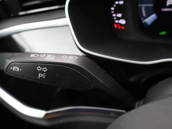 AUDI Q3 PHEV (2024) — foto 9 van 27