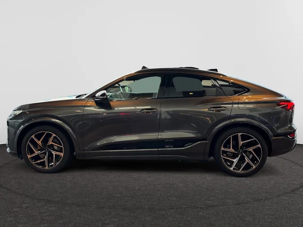 AUDI Q6 Sportback e-tron (2026) — foto 12 van 23