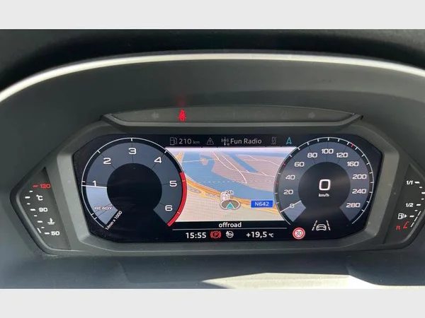 Audi Q3 (2020) — foto 6 van 32