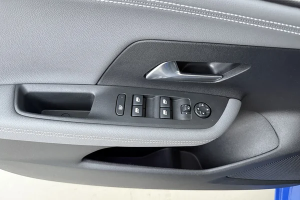 Opel Mokka (2022) — foto 8 van 22