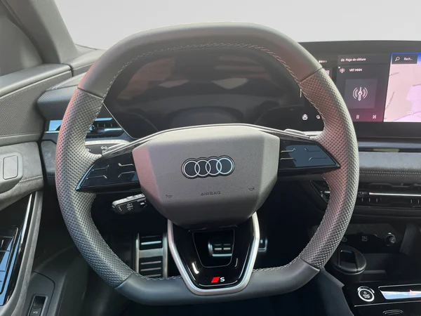 AUDI Q6 e-tron (2024) — foto 20 van 20