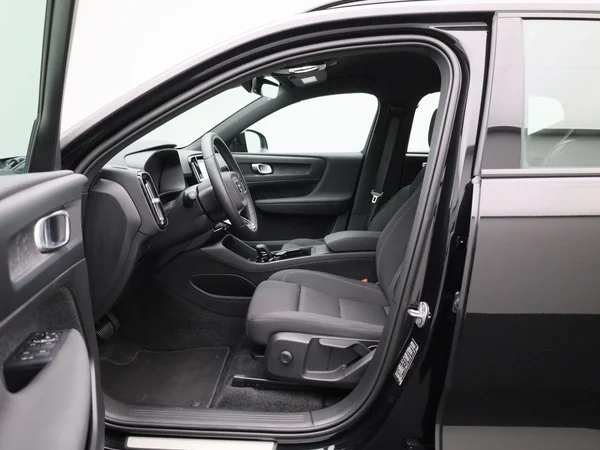 Volvo XC40 (2023) — foto 40 van 40