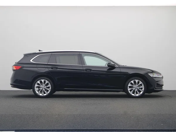 SKODA Superb SW (2024) — foto 21 van 23