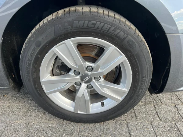 AUDI A4 SW (2017) — foto 13 van 24