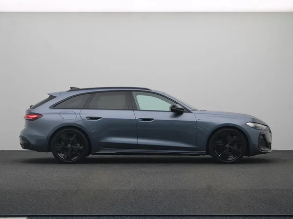 AUDI A5 SW e-hybrid (PHEV) (2025) — foto 21 van 23