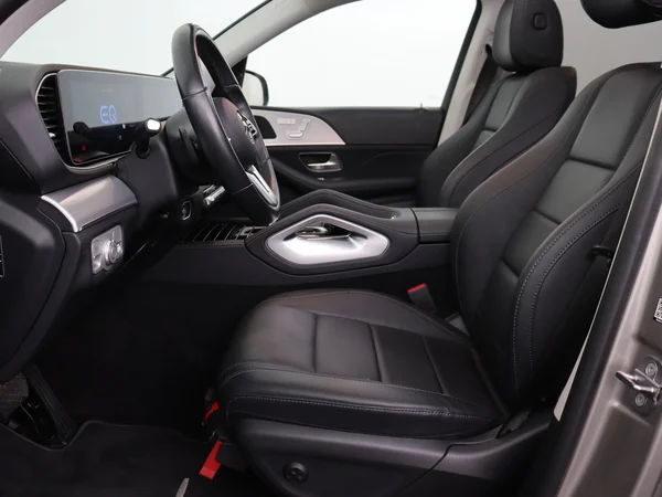 MERCEDES GLE 350 (2021) — foto 2 van 35