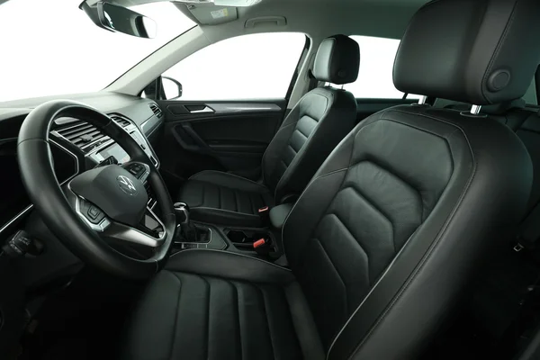 Volkswagen Tiguan (2021) — foto 16 van 16