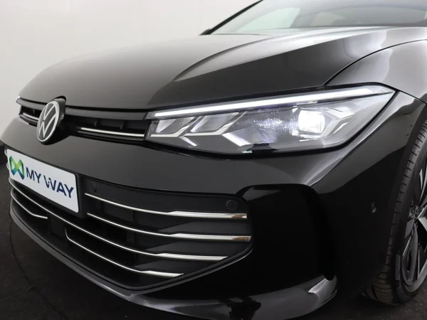 VOLKSWAGEN Passat SW (2025) — foto 14 van 18