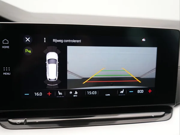 SKODA Octavia SW PHEV (2021) — foto 17 van 30