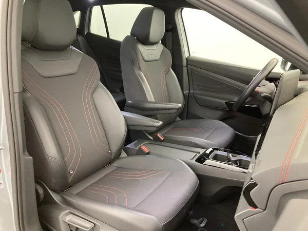 VOLKSWAGEN ID.5 (2024) — foto 16 van 35