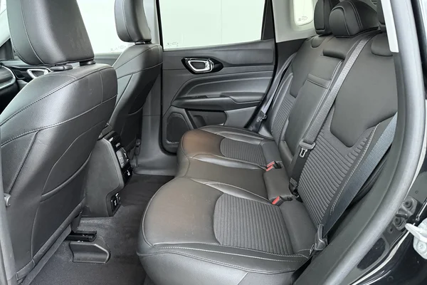 Jeep Compass (2021) — foto 21 van 22