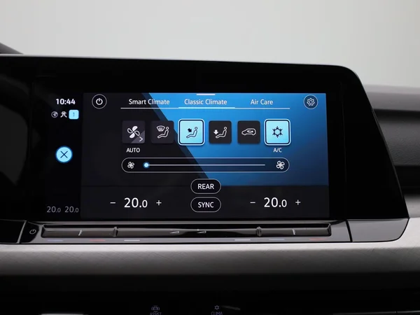 Volkswagen Golf (2021) — foto 11 van 37