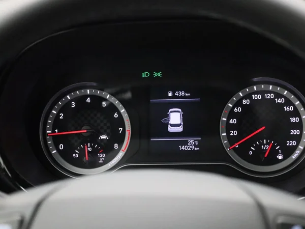 Hyundai i10 (2021) — foto 2 van 40