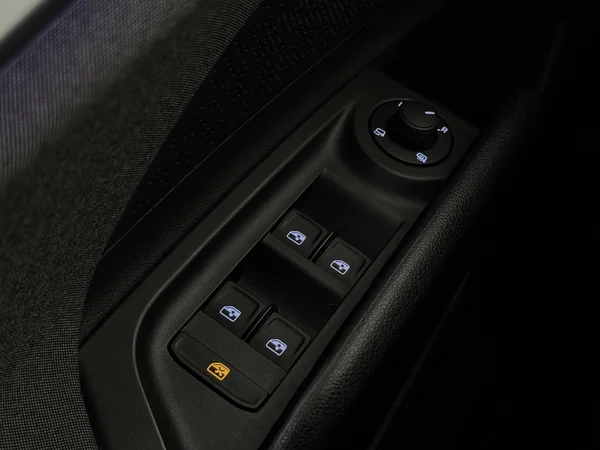 SKODA Enyaq (2022) — foto 20 van 32