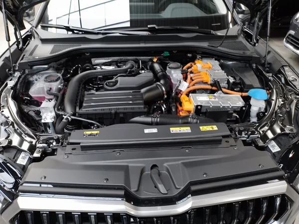 SKODA Superb Combi (2024) — foto 13 van 15