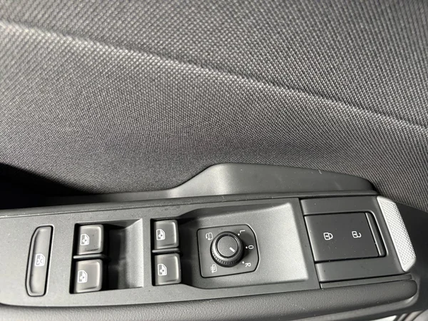 VOLKSWAGEN ID.Polo (2026) — foto 7 van 24