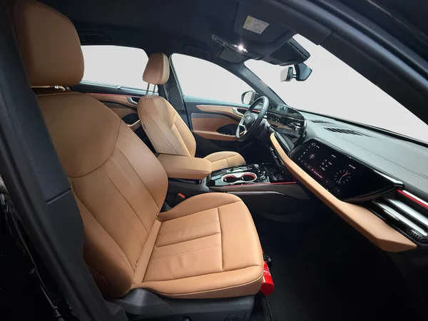 AUDI A6 e-hybrid (PHEV) (2025) — foto 15 van 24