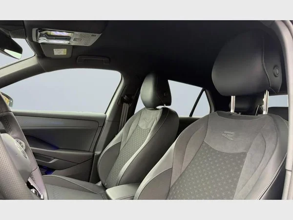 Volkswagen T-Roc (2025) — foto 3 van 25