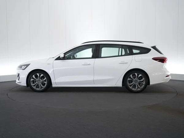 Ford Focus (2023) — foto 19 van 24