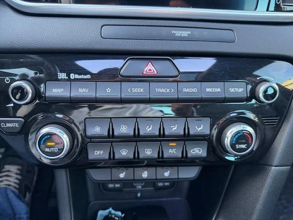 KIA Sportage Dsl (2021) — foto 9 van 31
