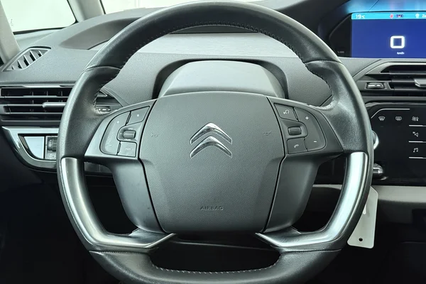 Citroen C4 Spacetourer (2020) — foto 2 van 17