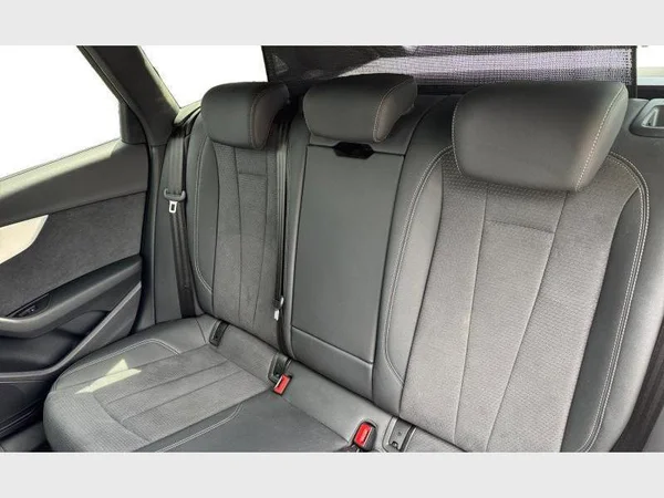 Audi A4 Avant (2024) — foto 3 van 31