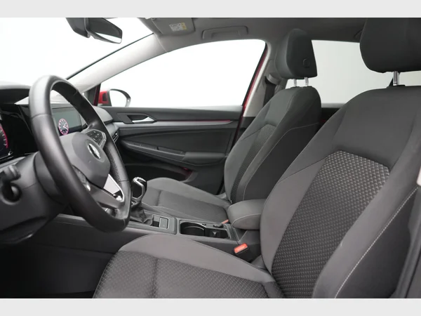 VOLKSWAGEN Golf VIII (2021) — foto 2 van 28