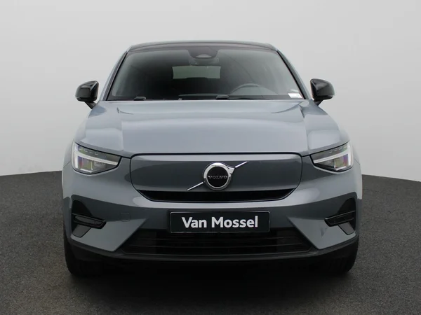 Volvo C40 (2023) — foto 23 van 47