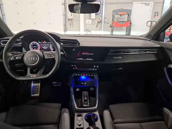 AUDI A3 Sportback (2025) — foto 18 van 21