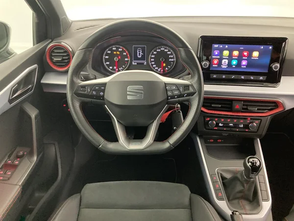 SEAT Arona (2022) — foto 13 van 36