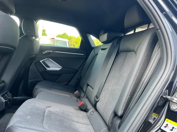 AUDI Q3 Sportback (2025) — foto 13 van 24