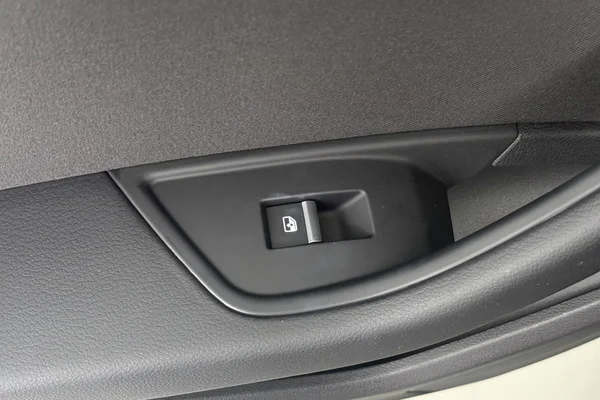 Audi A4 sw (2024) — foto 9 van 31
