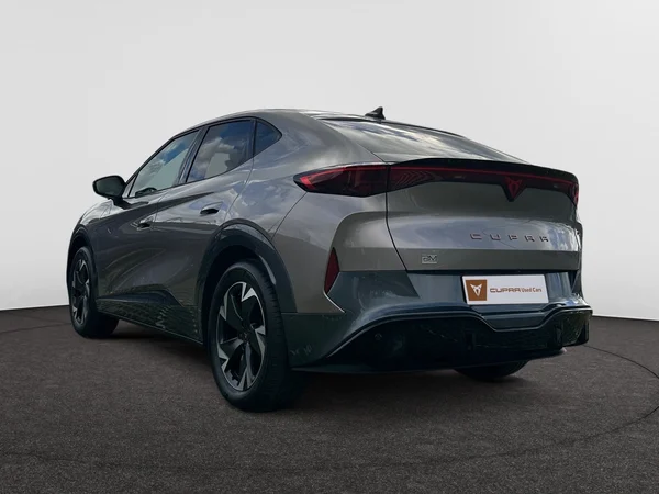 CUPRA Tavascan (2024) — foto 7 van 13