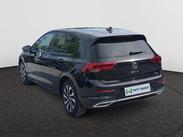 VOLKSWAGEN Golf VIII (2021) — foto 3 van 20