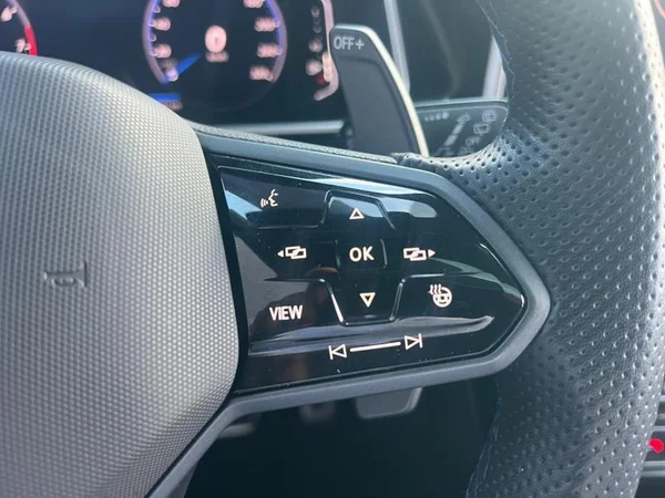 VOLKSWAGEN T-Roc R (2023) — foto 9 van 25