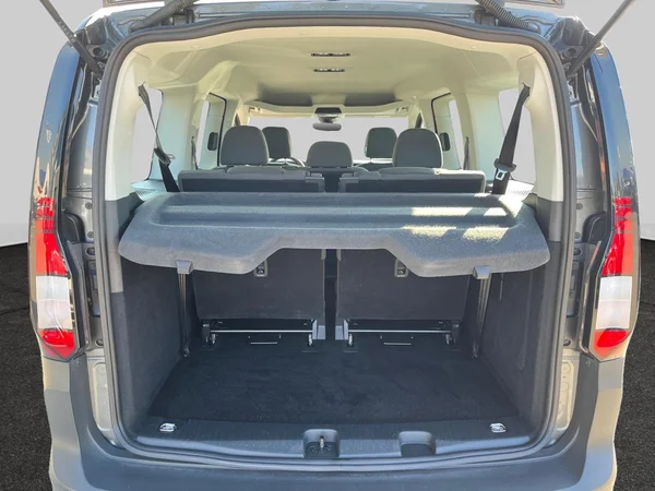 VOLKSWAGEN Caddy Maxi Dsl (2024) — foto 13 van 20